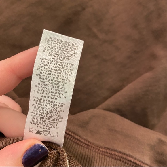 Juicy Couture zip-up - Picture 9 of 10